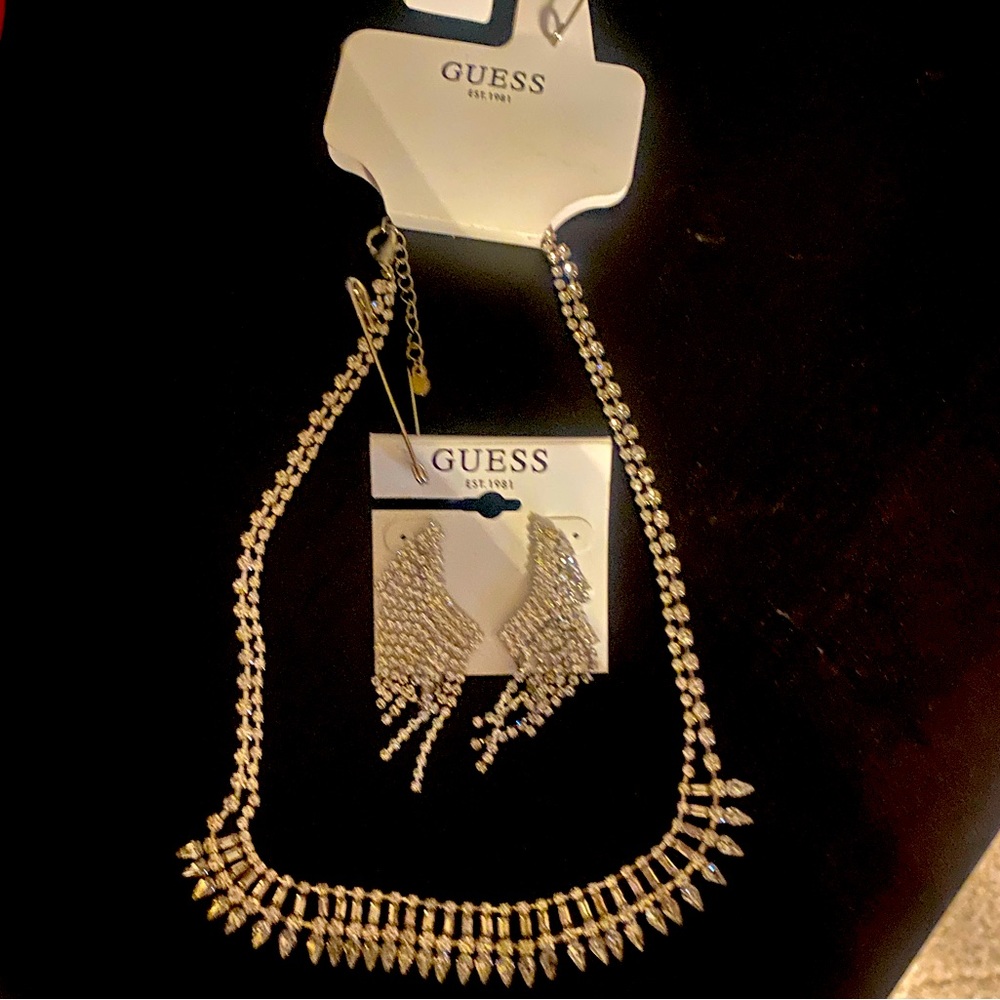 GUESS- earrings and necklace set